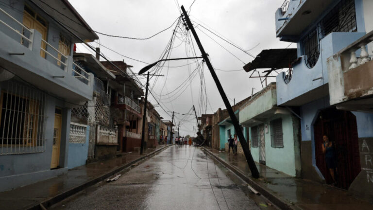 apagao-no-oeste-de-cuba-deixa-3,5-milhoes-de-pessoas-sem-luz