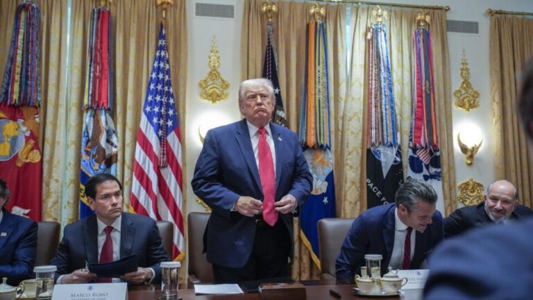 Trump proíbe entrada nos EUA de nigerianos envolvidos em perseguição a cristãos trump-proibe-entrada-nos-eua-de-nigerianos-envolvidos-em-perseguicao-a-cristaos
