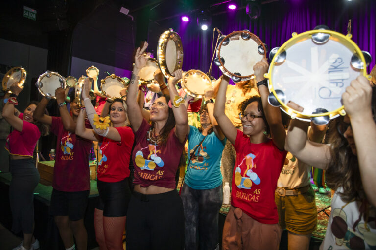 turmas-da-escola-de-musica-as-batucas-fecham-o-ano-com-dois-shows-em-porto-alegre