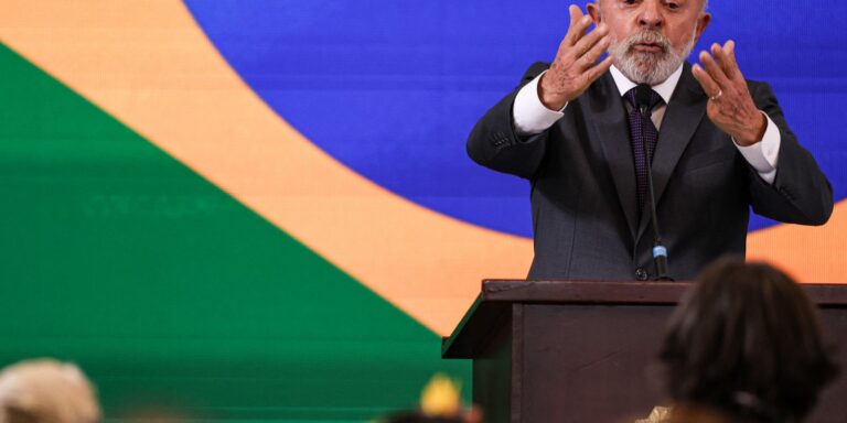 no-conselhao,-lula-pede-fim-da-escala-61-e-acoes-contra-o-feminicidio