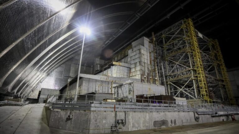 Escudo de Chernobyl perdeu capacidade de confinar radiação, alerta agência da ONU escudo-de-chernobyl-perdeu-capacidade-de-confinar-radiacao,-alerta-agencia-da-onu