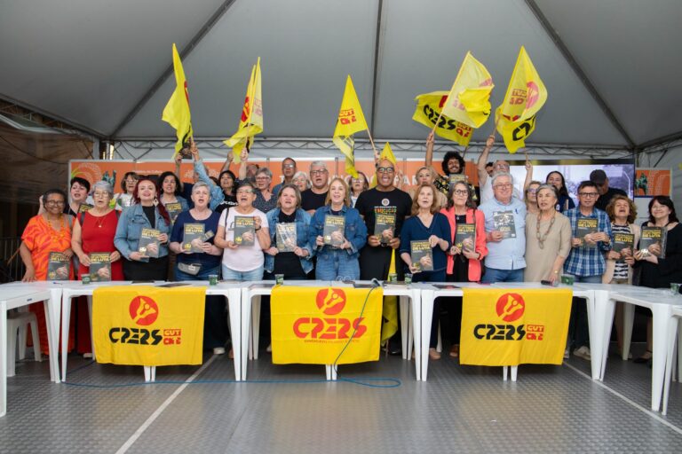 livro-comemora-as-vitorias-e-os-grandes-momentos-da-historia-de-80-anos-do-cpers/sindicato