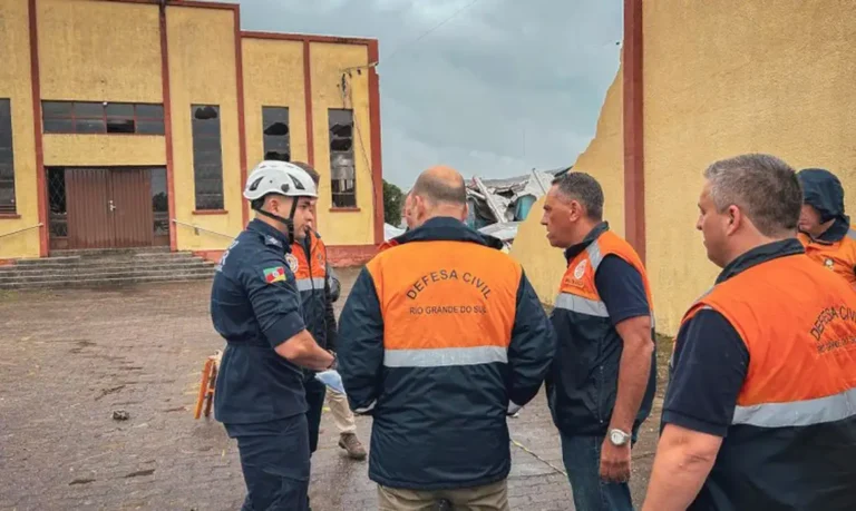 tornado-na-regiao-sul-deixa-tres-mortos-em-santa-catarina