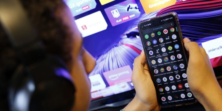 australia-proibe-o-uso-de-redes-sociais-por-menores-de-16-anos