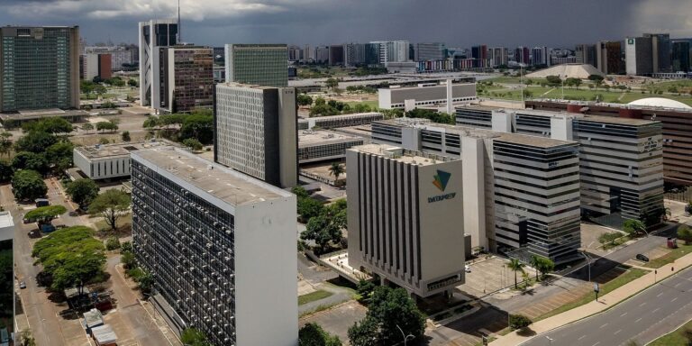 brasil-economizou-r$-800-mi-em-processos-de-licitacao,-informa-cgu