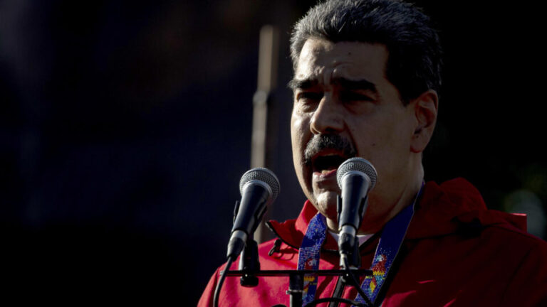 Jornalistas da Argentina são expulsos da Venezuela após ficarem detidos jornalistas-da-argentina-sao-expulsos-da-venezuela-apos-ficarem-detidos