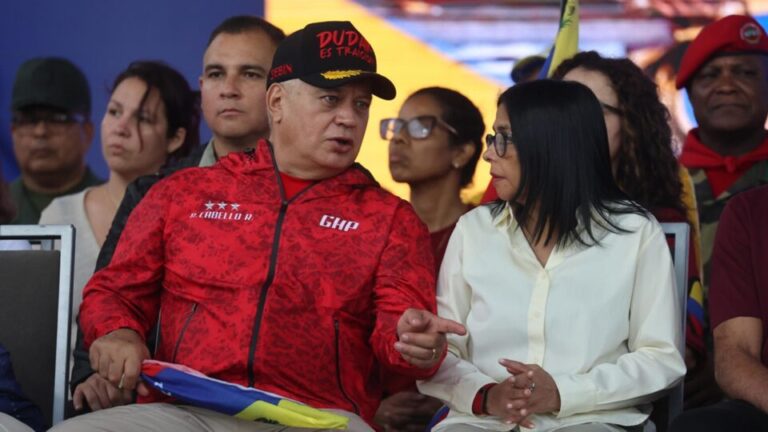 Manchado de sangue, pobre Nobel: chavistas se desesperam com prêmio a María Corina manchado-de-sangue,-pobre-nobel:-chavistas-se-desesperam-com-premio-a-maria-corina