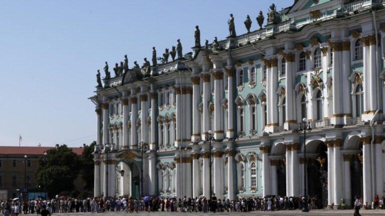 polonia-prende-arqueologo-do-maior-museu-da-russia-por-saque-de-artefatos-historicos-na-ucrania