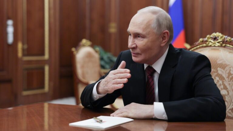 putin-diz-a-maduro-que-ajudara-venezuela-a-manter-soberania-diante-de-pressoes-externas