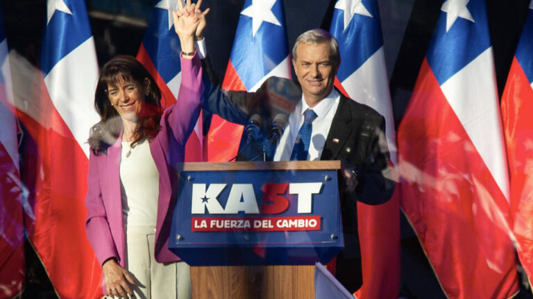 Kast vence com ampla margem e Direita volta ao poder no Chile kast-vence-com-ampla-margem-e-direita-volta-ao-poder-no-chile