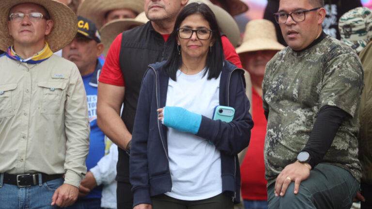 Vice de Maduro diz que EUA devem pedir perdão à Venezuela e pagar indenização vice-de-maduro-diz-que-eua-devem-pedir-perdao-a-venezuela-e-pagar-indenizacao