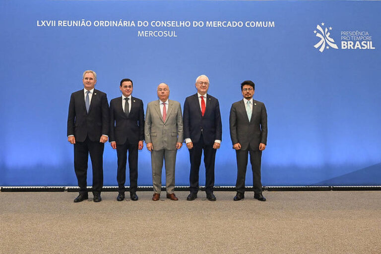 crise-na-venezuela-trava-consenso-em-reuniao-do-mercosul-e-opoe-argentina-e-brasil