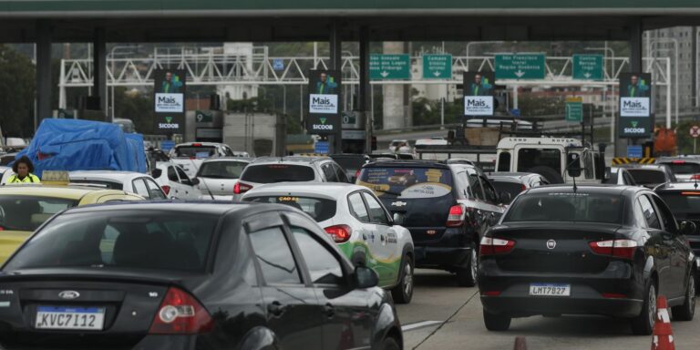 andarilho-invade-ponte-rio-niteroi-e-causa-confusao-no-transito