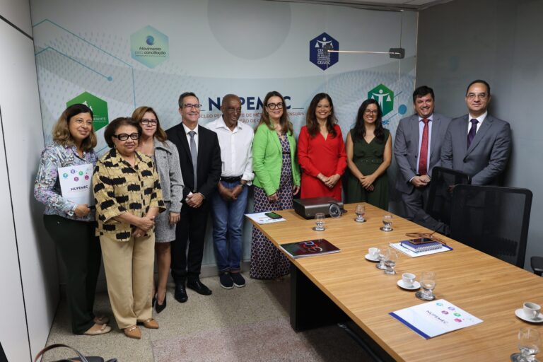 coordenacao-de-servicos-graficos-do-tjba-realiza-ultima-reuniao-de-2025