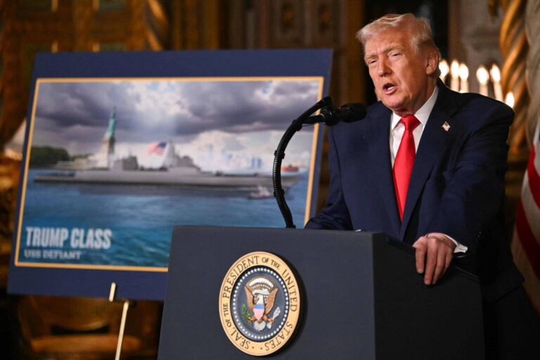 Trump reforça ameaças a Maduro e anuncia nova classe de navios de guerra trump-reforca-ameacas-a-maduro-e-anuncia-nova-classe-de-navios-de-guerra