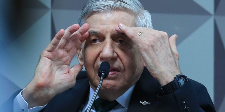 moraes-concede-prisao-domiciliar-a-general-heleno,-com-tornozeleira