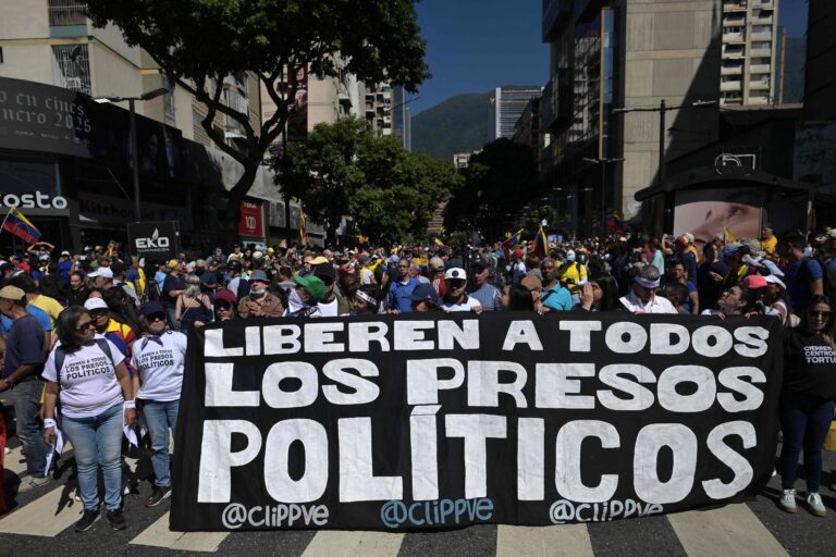 Venezuela liberta 60 opositores de Maduro detidos após eleição de 2024 venezuela-liberta-60-opositores-de-maduro-detidos-apos-eleicao-de-2024