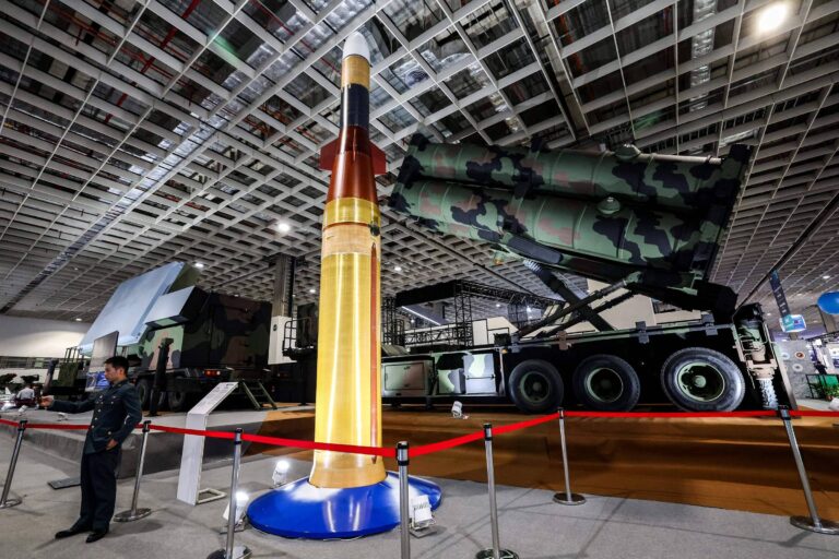 china-sanciona-20-empresas-norte-americanas-por-venda-de-armas-em-taiwan