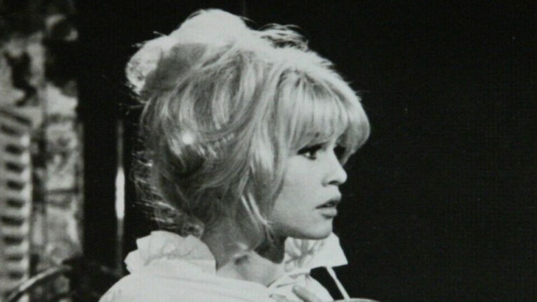 Direita e esquerda comentam morte de Brigitte Bardot e França discute homenagem direita-e-esquerda-comentam-morte-de-brigitte-bardot-e-franca-discute-homenagem