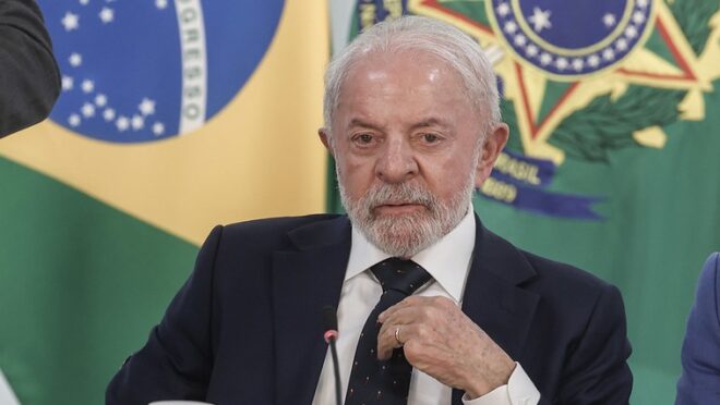 Lula não deveria disputar novo mandato em 2026 por ser idoso demais, diz The Economist lula-nao-deveria-disputar-novo-mandato-em-2026-por-ser-idoso-demais,-diz-the-economist