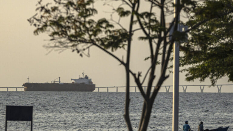 eua-sancionam-empresas-e-navios-ligados-ao-comercio-de-petroleo-venezuelano