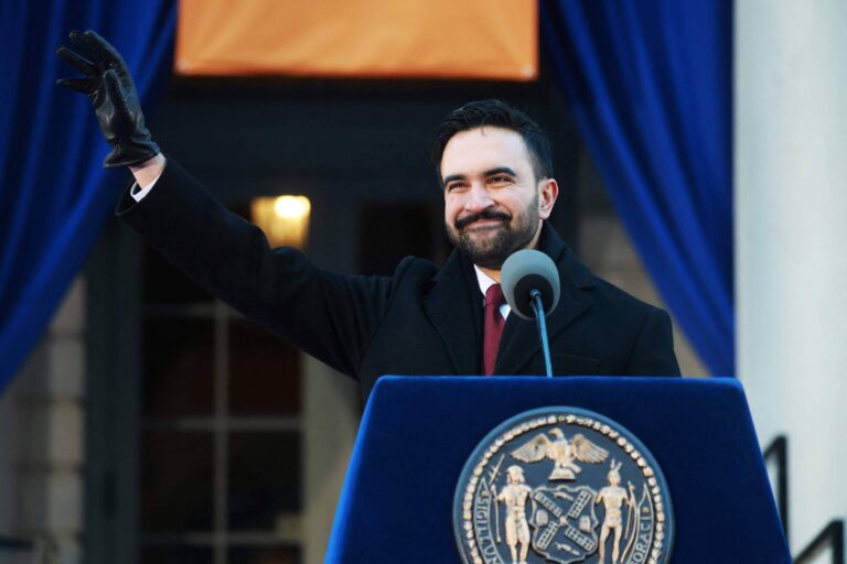 simbolismo-e-pragmatismo-marcam-a-posse-de-mamdani-em-nova-york