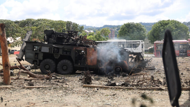 como-os-eua-destruiram-as-defesas-aereas-da-venezuela-e-prenderam-maduro