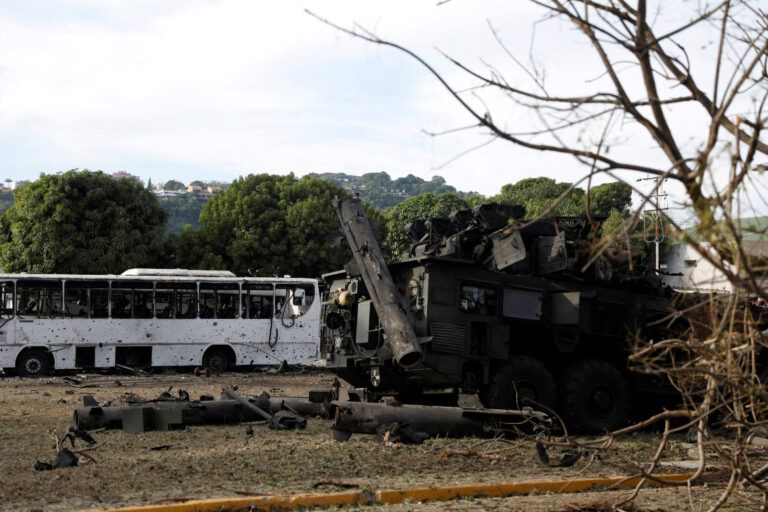 moradores-de-caracas-relatam-ruas-vazias-e-destruicao-apos-ataque-dos-eua