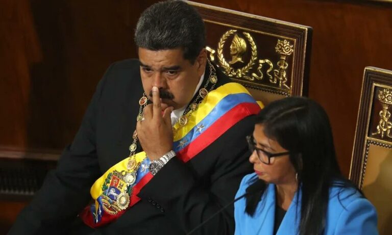 relatorio-da-cia-revela-o-motivo-de-trump-ter-mantido-aliados-de-maduro-no-poder