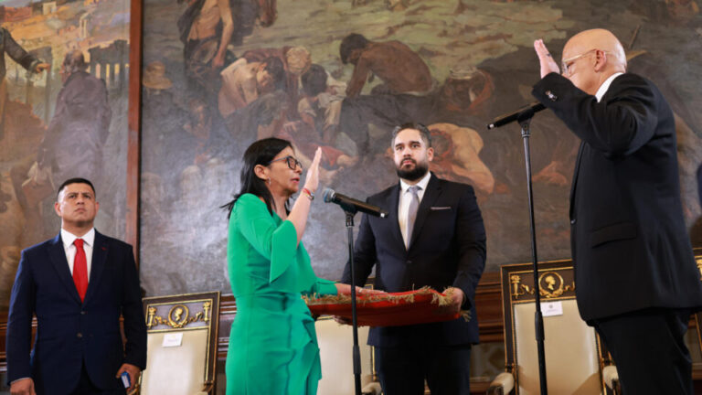regiao-do-palacio-presidencial-da-venezuela-tem-tiroteio-apos-posse-de-vice-de-maduro