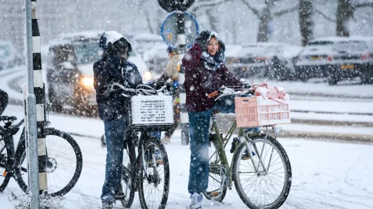 neve-cobre-a-europa-e-transforma-cidades-em-cenarios-de-cartao-postal