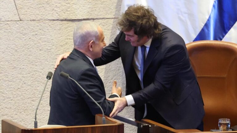 Argentina suspende transferência de embaixada para Jerusalém por disputa envolvendo Malvinas argentina-suspende-transferencia-de-embaixada-para-jerusalem-por-disputa-envolvendo-malvinas