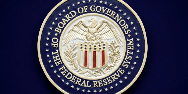 trump-usa-acusacao-criminal-como-chantagem-para-reduzir-juros,-diz-fed