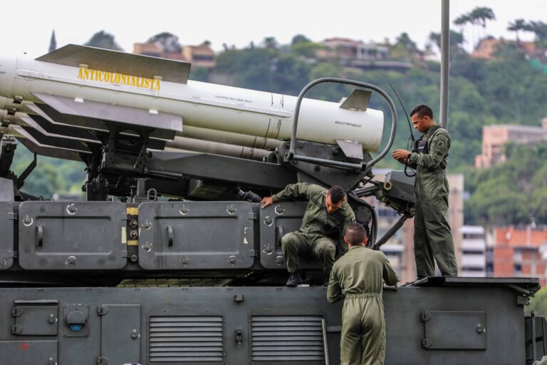 Por que o temível arsenal russo da Venezuela fracassou durante ataque dos EUA por-que-o-temivel-arsenal-russo-da-venezuela-fracassou-durante-ataque-dos-eua