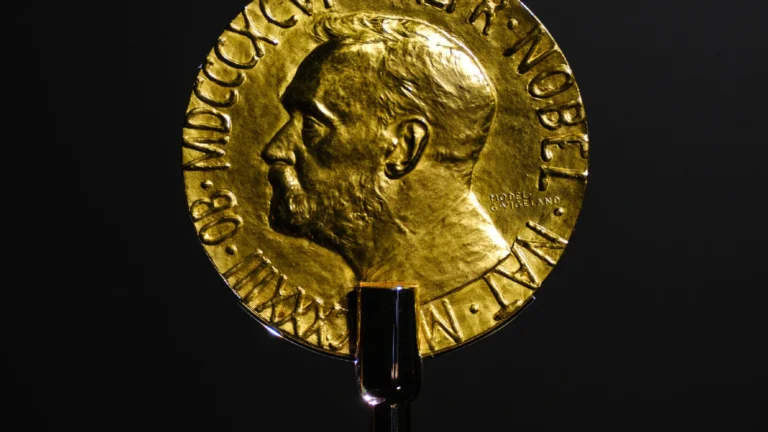 corina-oferece-nobel-a-trump-e-premiacao-avisa:-“titulo-nao-muda-de-dono”