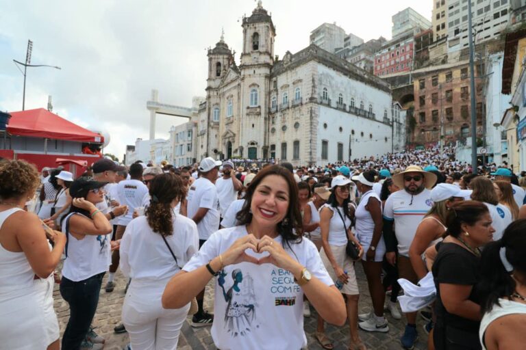 prefeita-jacqueline-soares-participa-da-tradicional-lavagem-do-senhor-do-bonfim,-em-salvador