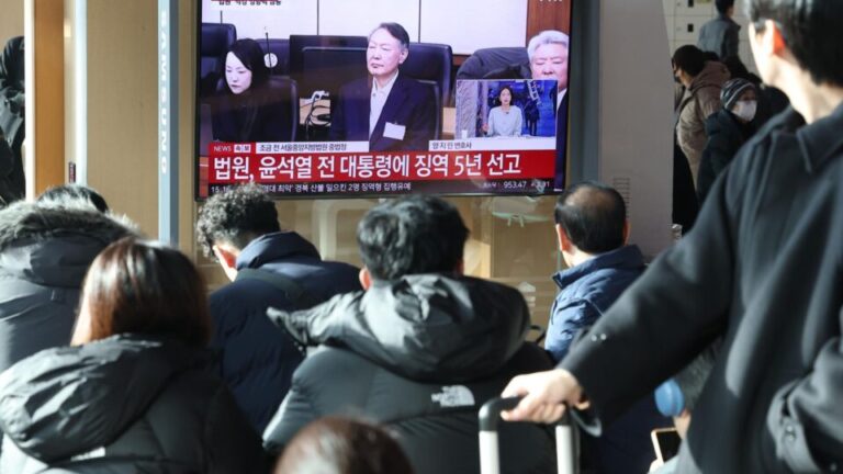 ex-presidente-da-coreia-do-sul-que-decretou-lei-marcial-e-condenado-a-cinco-anos-de-prisao