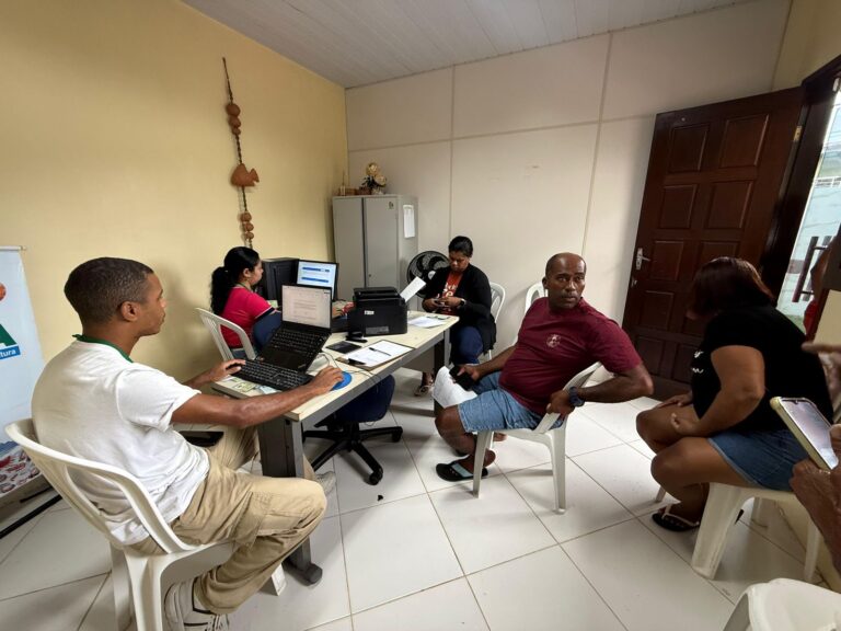 prefeitura-de-valenca-realizou-novo-mutirao-para-emissao-da-caf-no-guaibim-nesta-sexta-feira-(16)