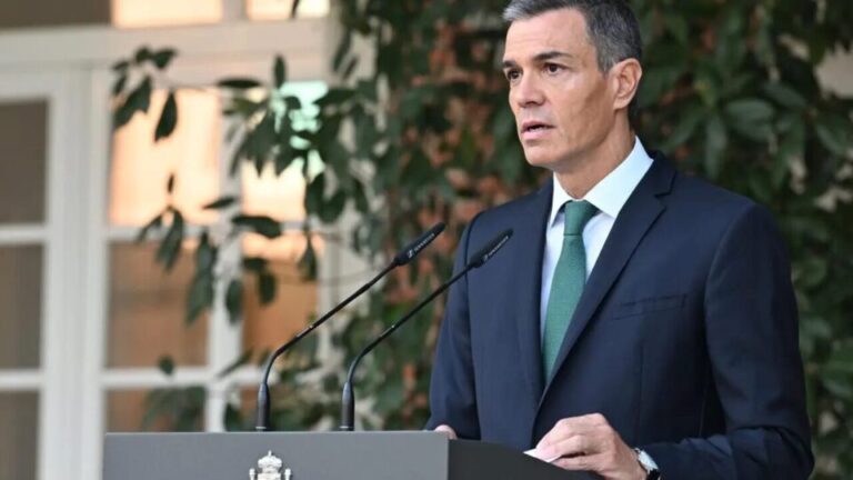 Sánchez alerta que invasão americana da Groenlândia beneficiaria Putin sanchez-alerta-que-invasao-americana-da-groenlandia-beneficiaria-putin