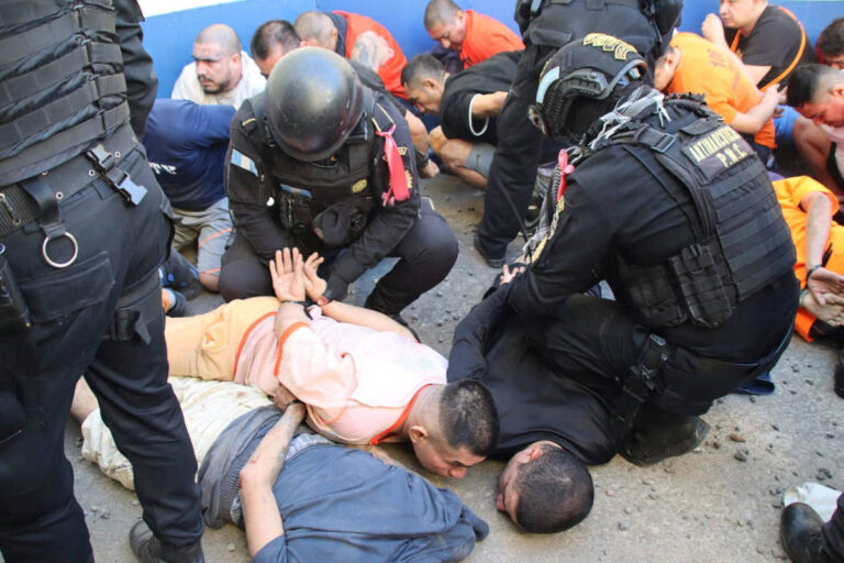 guatemala-decreta-estado-de-emergencia-apos-motins-em-prisoes-e-morte-de-policiais