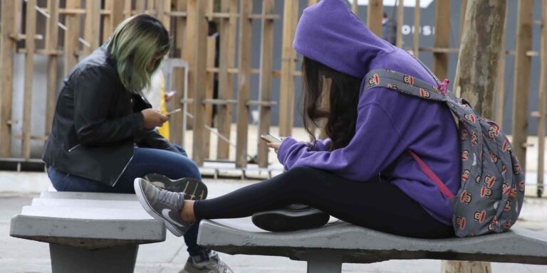 reino-unido-estuda-proibicao-de-redes-sociais-para-criancas