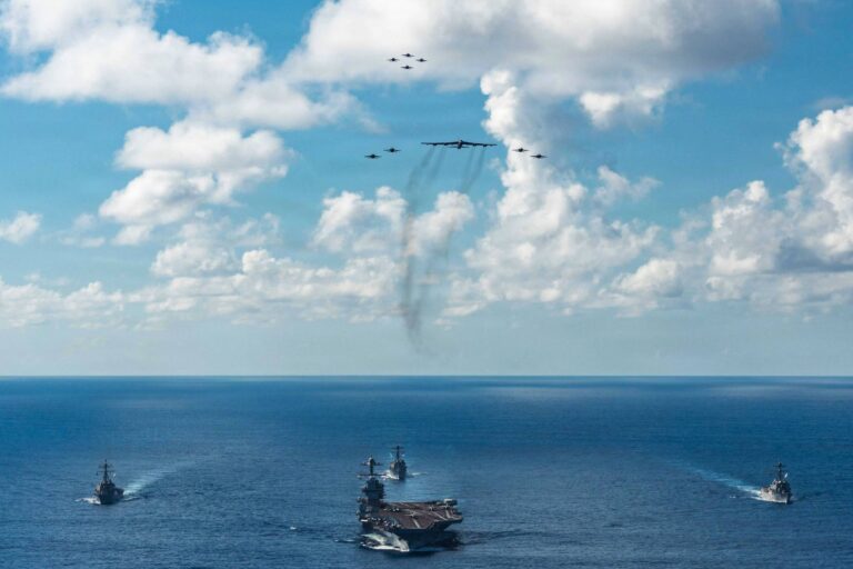 Trump desafia mundo com militarismo renovado nos EUA trump-desafia-mundo-com-militarismo-renovado-nos-eua