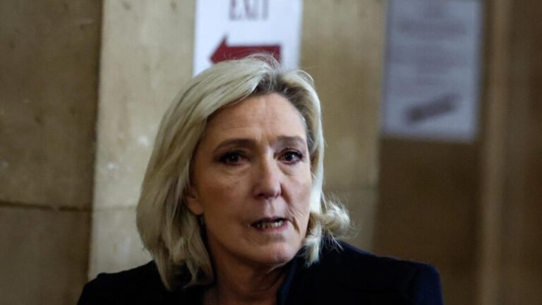le-pen-vence-processo-movido-por-jovem-muculmana-na-franca