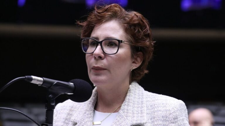 defesa-de-carla-zambelli-para-julgamento-de-extradicao-da-italia-declarando-juizes-suspeitos