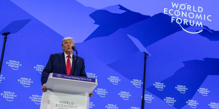 Em Davos, Trump diz que quer comprar Groenlândia sem uso da força em-davos,-trump-diz-que-quer-comprar-groenlandia-sem-uso-da-forca