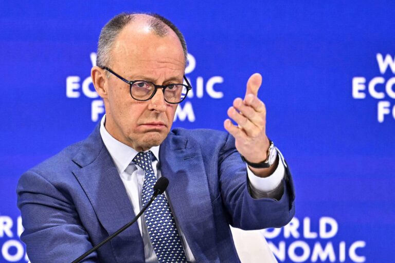‘novo-mundo-nao-e-um-lugar-confortavel’,-diz-merz-em-davos