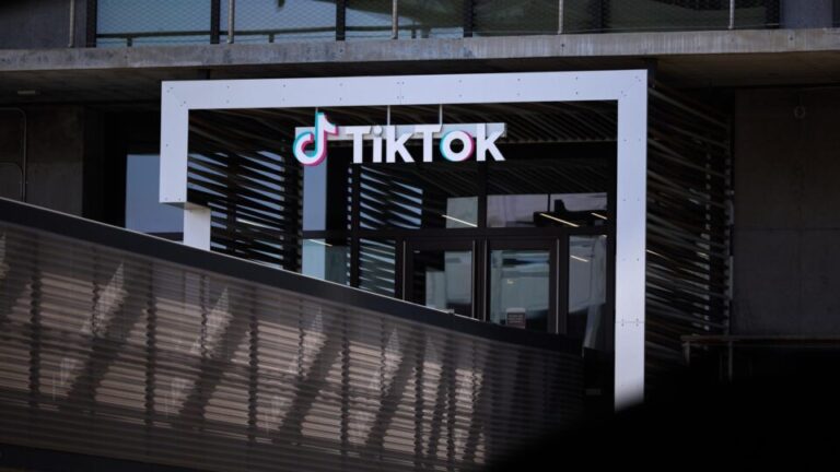 trump-diz-que-tiktok-esta-nas-maos-de-patriotas-apos-fechar-acordo-com-a-china