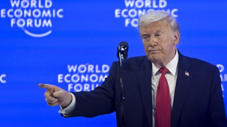 trump-acrescenta-pesquisa-que-indica-desaprovacao-ao-seu-governo-em-processo-contra-jornal