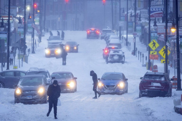 central-park-tem-recorde-de-neve,-e-prefeito-de-ny-cancela-aulas-presenciais-devido-a-tempestade