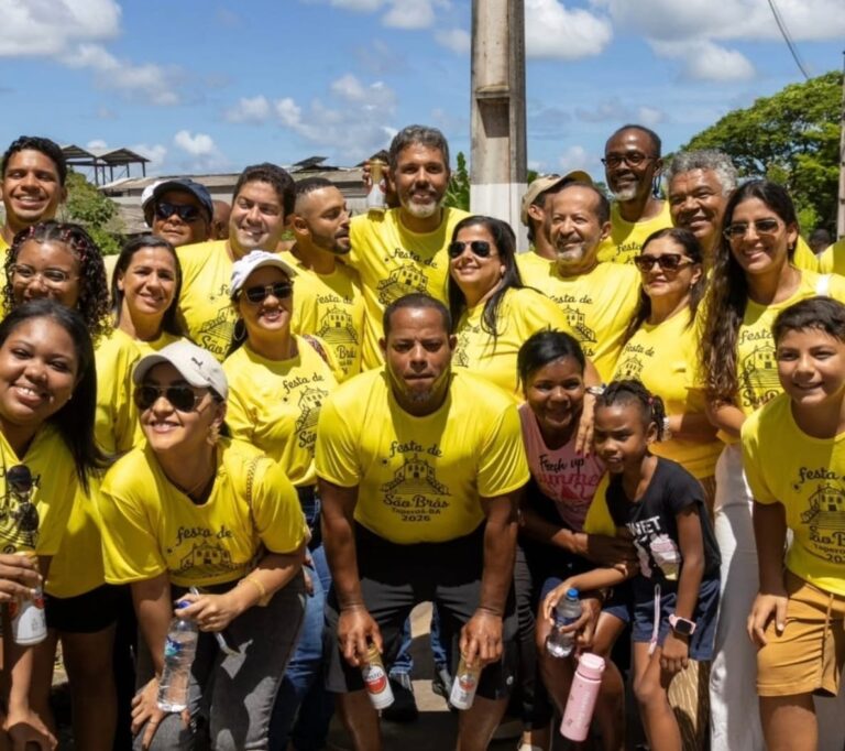 taperoa-vestiu-amarelo-e-fe:-rafa-de-hildecio-sobe-sao-bras-no-ritmo-do-povo